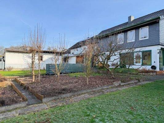 Beet und Regenwasserzisternen