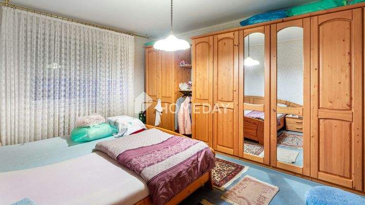 3. OG Schlafzimmer 1