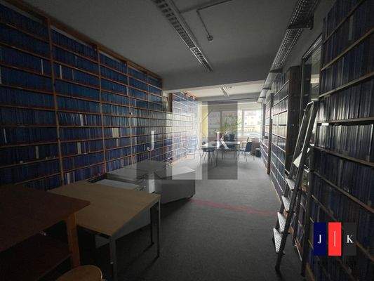 Halle Innenansicht 2