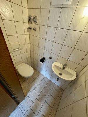 Badezimmer/WC 1. Wohnebene
