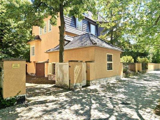 Einfahrt zum Grundstück