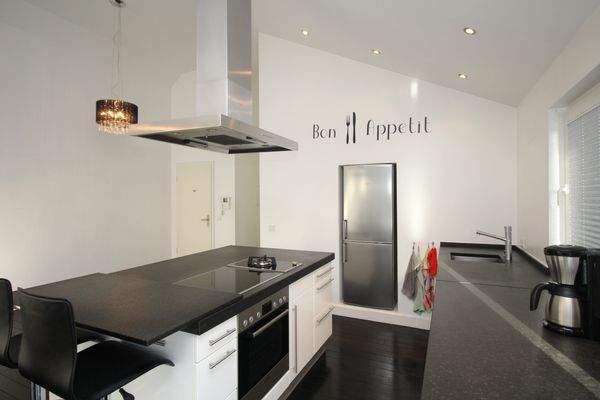 NOLTE KÜCHE MIT GUTMANN/BOSCH/SIEMENS-EQUIPMENT