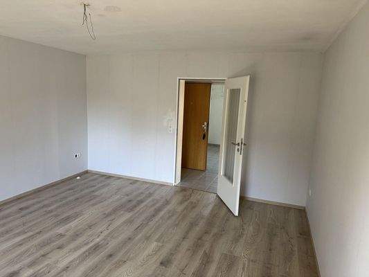 Wohnzimmer - abtapeziert