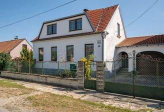 Straßenansicht Haus