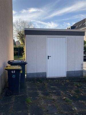 Abstellraum mit Stellplatz 