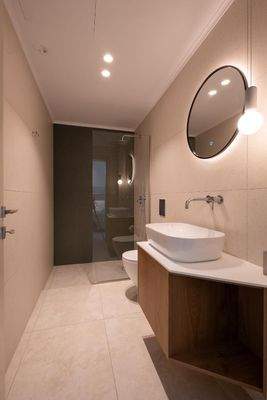 Kreta, Tavronitis: Zeitgenössisch eingerichtete Villa mit Pool zu verkaufen