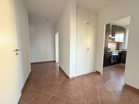 Flur mit Einbauschrank