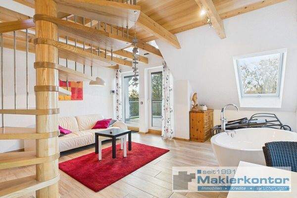 Wohn- und Essbereich 1. OG links