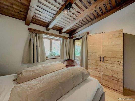 Wohnen in den Kitzbühler Alpen im Tirolerlandhausstil (9)