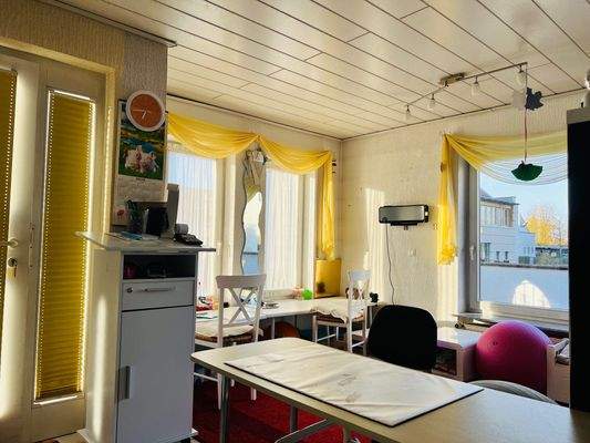 Zimmer mit Bad im Anbau.jpg