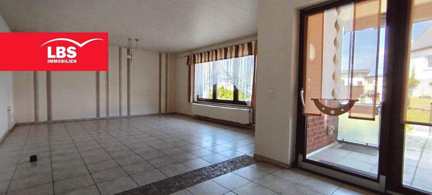 Wohnzimmer und Essbereich EG.