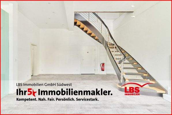 Entrée mit Aufgang in das OG