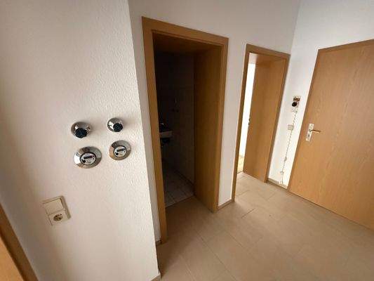 Flur Klingel wir noch repariert