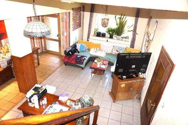 Blick ins Wohnzimmer.JPG