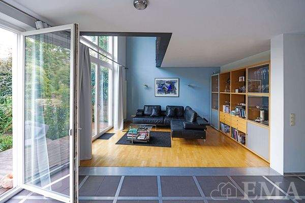 Wohnbereich mit Terrassenzugang