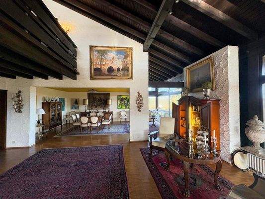 Ansicht Esszimmer und Gallerie