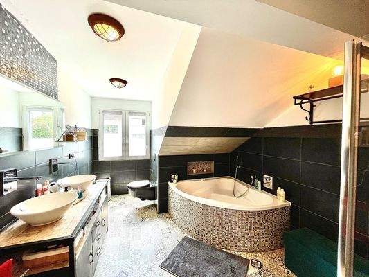 Badezimmer Dachgeschoss