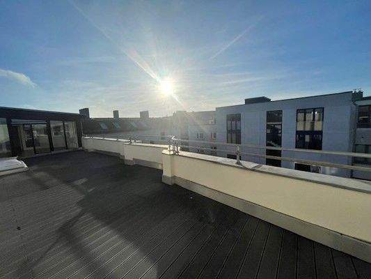 Sonnige Dachterrasse