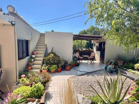 Kreta, Latsida: Charmantes Dorfhaus mit Garten zu verkaufen