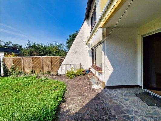 Terrasse mit Gartenzugang