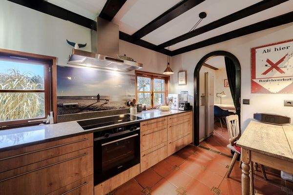 Wertige Einbauküche