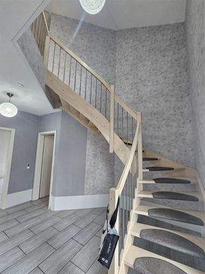 Treppe in den 1. Stock