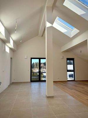 Küche mit Sidekitchen/ Vorratsraum