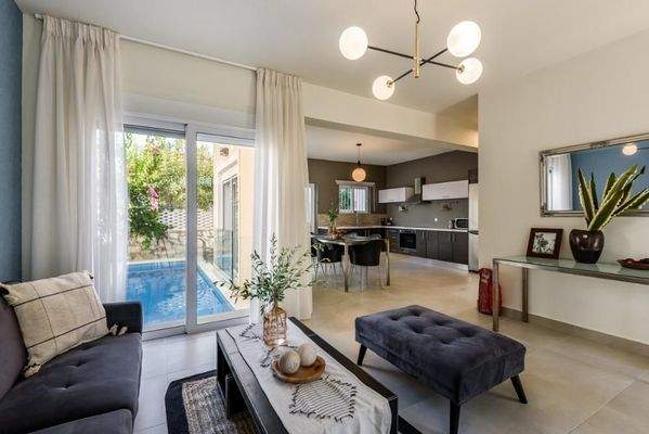 Kreta, Nopigia: Villa mit Meerblick zu verkaufen