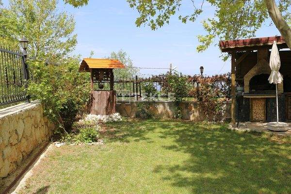 Suitable Home for Private Living for Sale in Konyaaltı Çağlarca