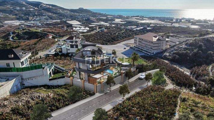 City View Detached Villa with Private Pool in Alanya Kargıcak