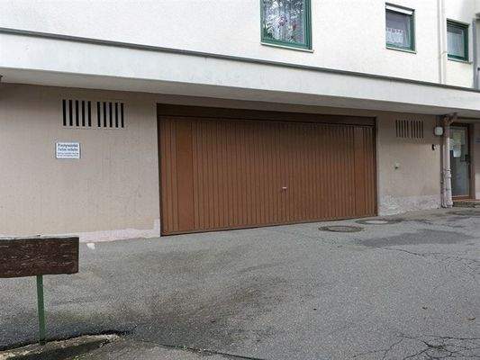 Zugang zur Tiefgarage