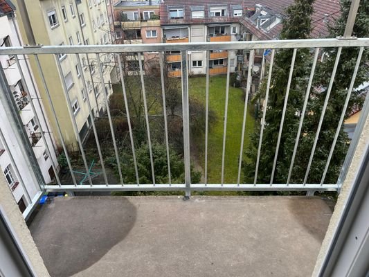 Frühstücksbalkon zum Innenhof