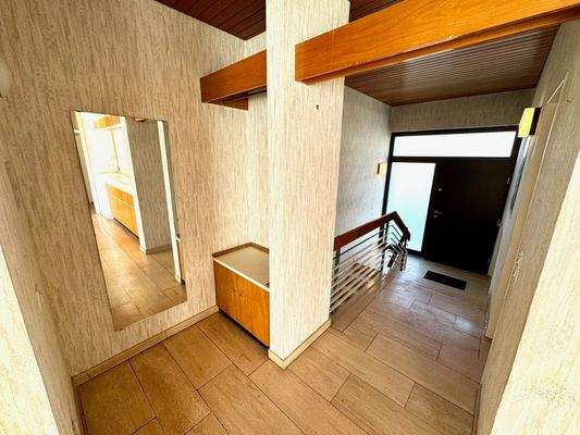 C4 Flur Eingangsbereich.jpg