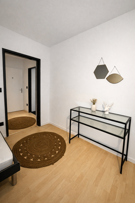 Wohn- und Schlafbereich mit Zugang zur Diele