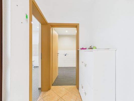 CAM04379G0-PR0076-STILL002