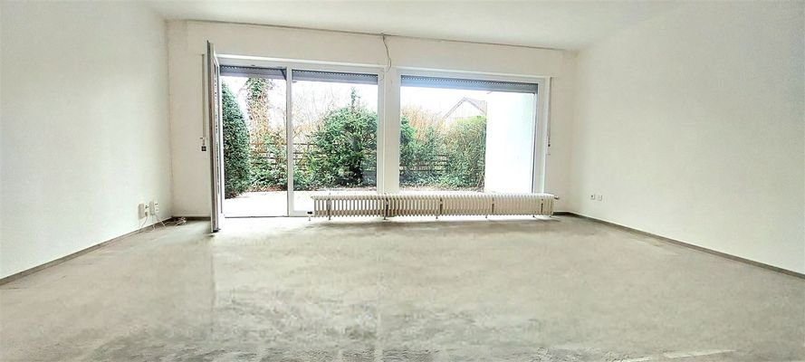 Das Wohnzimmer mit Terrasse