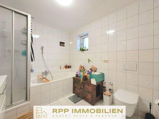 Bad Wohnung OG