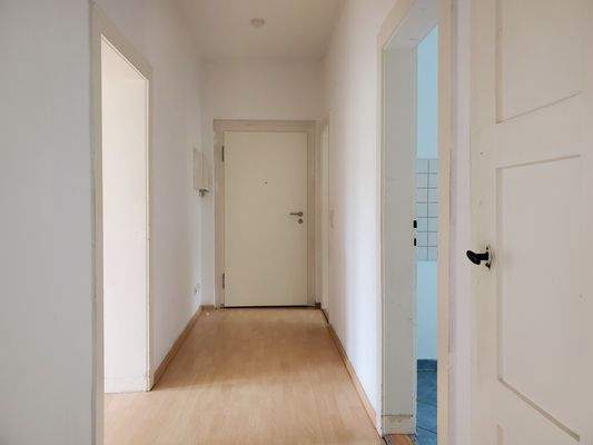 Flur, Wohnungstür.jpg