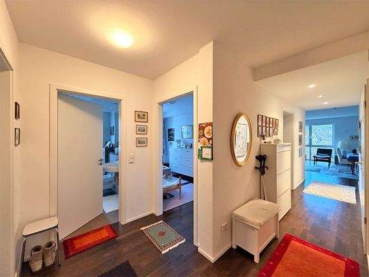 Eingangsbereich mit Einbaugarderobe