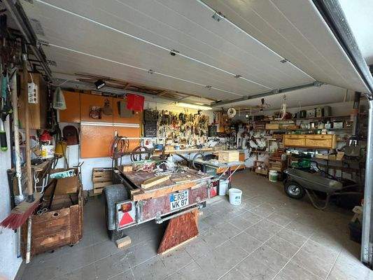Garage KG / Werkstatt