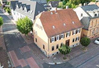 Hugenottenstr. 94 / Taunusstr.
