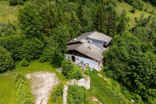 KR-Real-GmbH_Villa-Mandling-Drohne©DS-3
