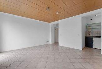 Wohn-und Schlafzimmer 2. OG