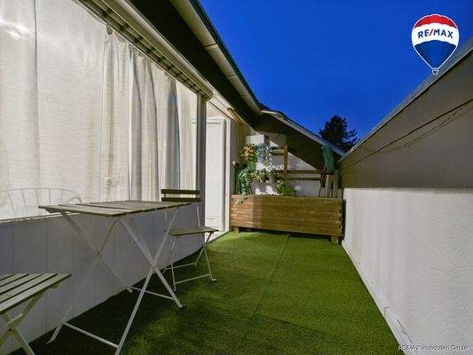 REMAX Immobilien DeLux Eigentumswohnung Balkon Neunkirchen Mark Borowicz