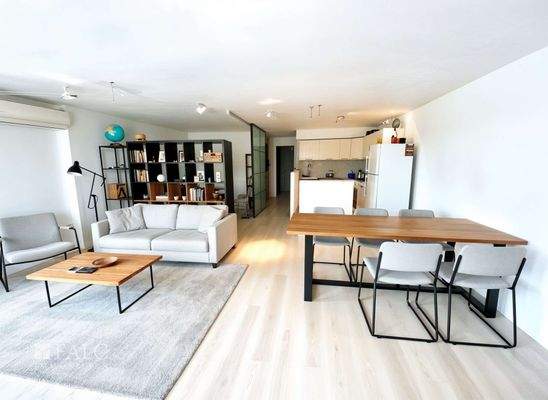 Couple Loft - (KI generiert)