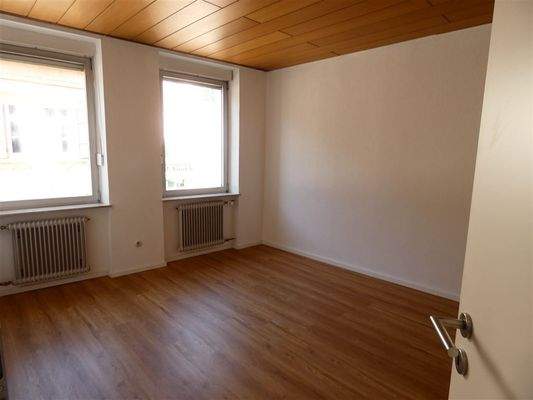 Zimmer 5 - zur Weinstraße gelegen