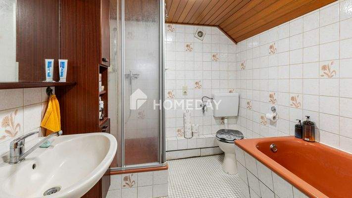 1. OG Badezimmer 1 1