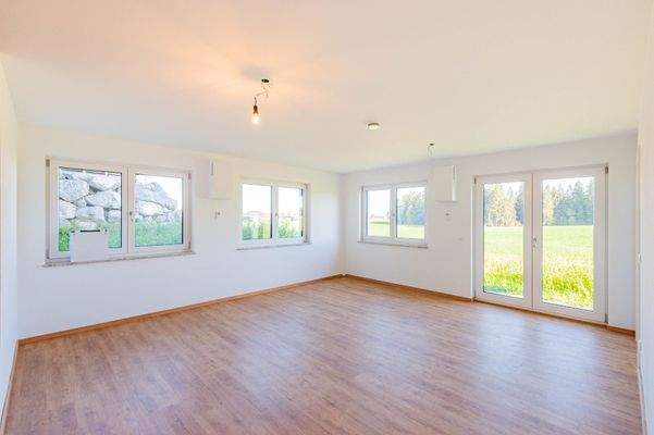 Büro ausgebaut UG links