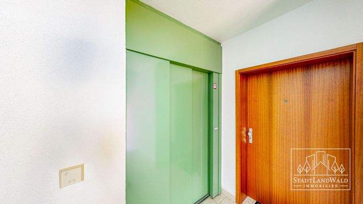 Aufzug - Treppenhaus