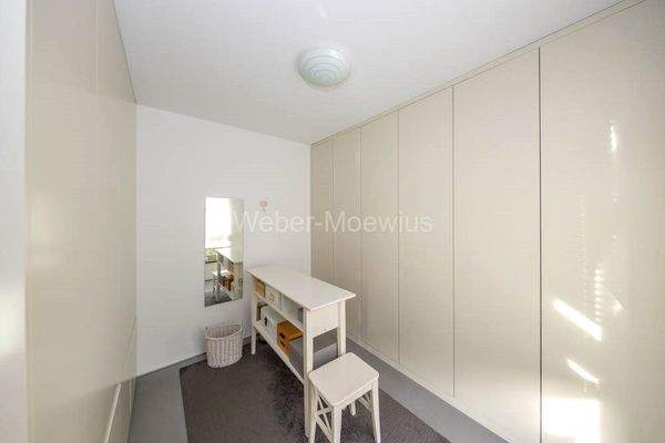 3452 OH Ankleidezimmer